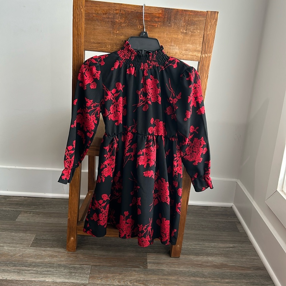 Black/red floral dress